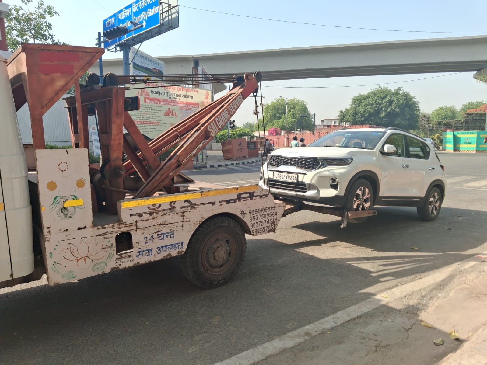 Sai Crane Service Agra - towing and crane work